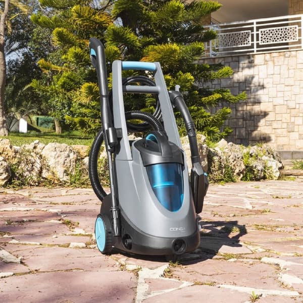 Cecotec 4-in-1 hydro vacuum cleaner that combines the functions of a pressure washer, a wet and dry vacuum cleaner and blowing function. Maximum pres