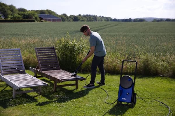 Nilfisk Core 140-8 PowerControl In-Hand EU højtryksrenser Opretstående Elektrisk 474 l/t 1800 W Blå