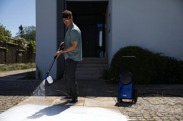 Nilfisk Core 140-8 PowerControl In-Hand HOME EU hidrolimpiadora Vertical Eléctrica 474 l/h 1800 W Azul