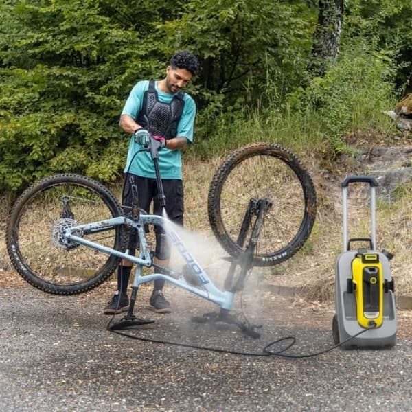 KARCHER - OC 6-18 Premium medeltrycks mobilrengörare - 18 V batteri ingår ej - 24 bar - 200l/h