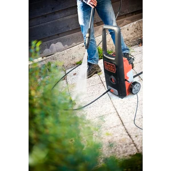Black & Decker Black+Decker BXPW1400PE högtryckstvätt med uteplatstvätt och fast borste (1400 W, 110 bar, 390 l/h) - 14118