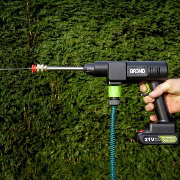 BREND Trådlös högtryckstvätt med batteri och 3 sprutfästen – Svart