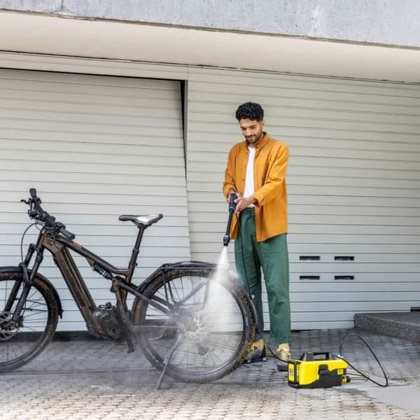 KARCHER - OC 6-18 mobil støvsuger med mellemtryk - 18 V / 2,5 Ah batteri + standardoplader medfølger - 24 bar - 200 l/t