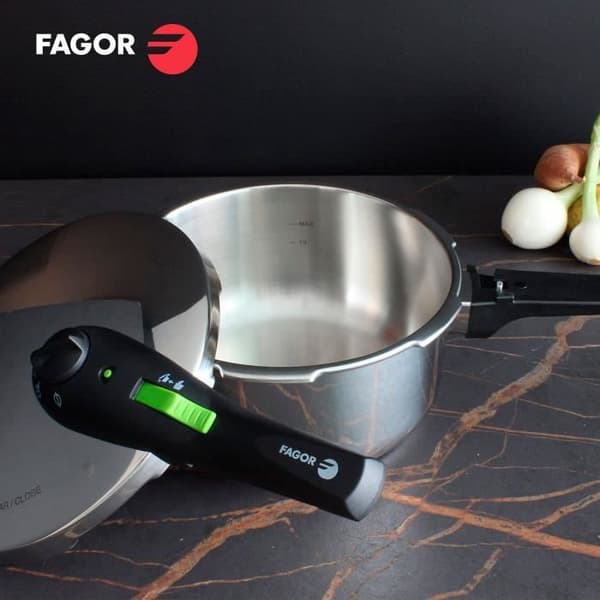 Autocuiseur 7,5 liter, Induktion, Rostfritt stål 18/10, 2 trycknivåer FAGOR Rapid Xpress 8 Silver 800079