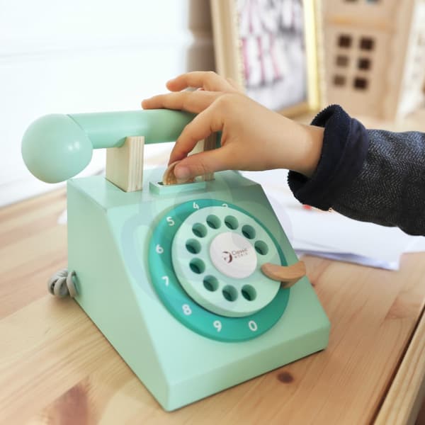 CLASSIC WORLD Classic Børnetelefon i træ 4 el.