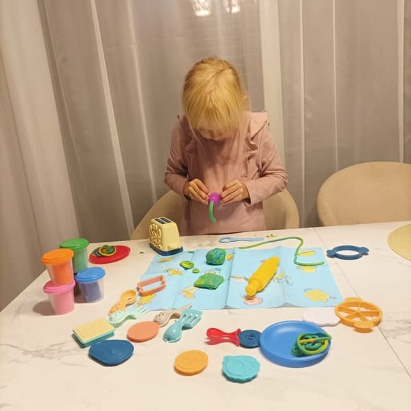 Stort Leksaksset med Pastaspruta, Leksakstoast och Modellera