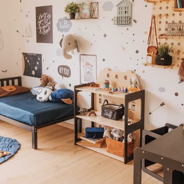 Nukkekoti ja Montessori-hylly 2-in-1