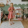 Miniatyrbild 7 av 11: Dockhus och Montessori-hylla 2-i-1