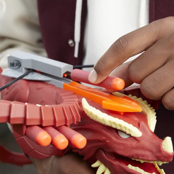 Hasbro Dungeons & Dragons Rifle Dart Armbrøst