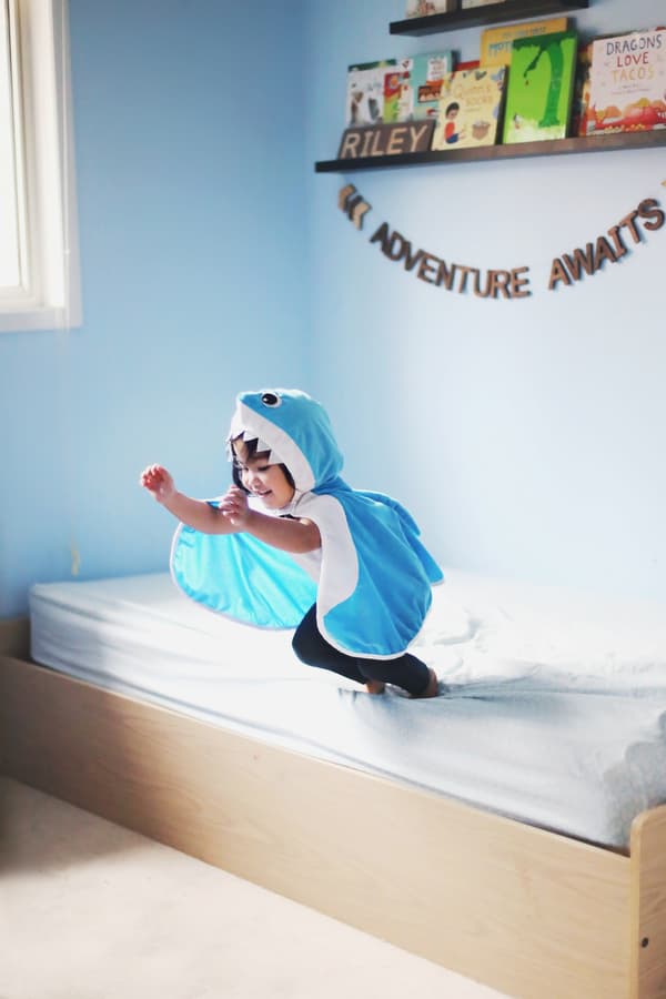 Shark Cape 18-36 måneder - Great Pretenders