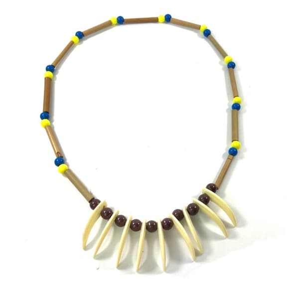 Indian necklace with claws