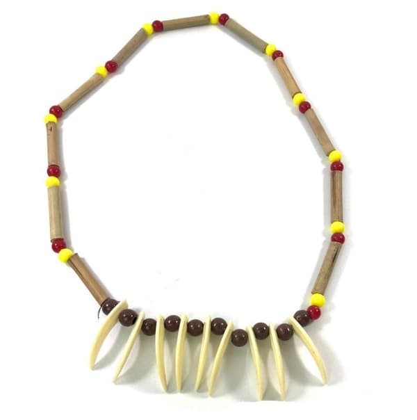 Indian necklace with claws
