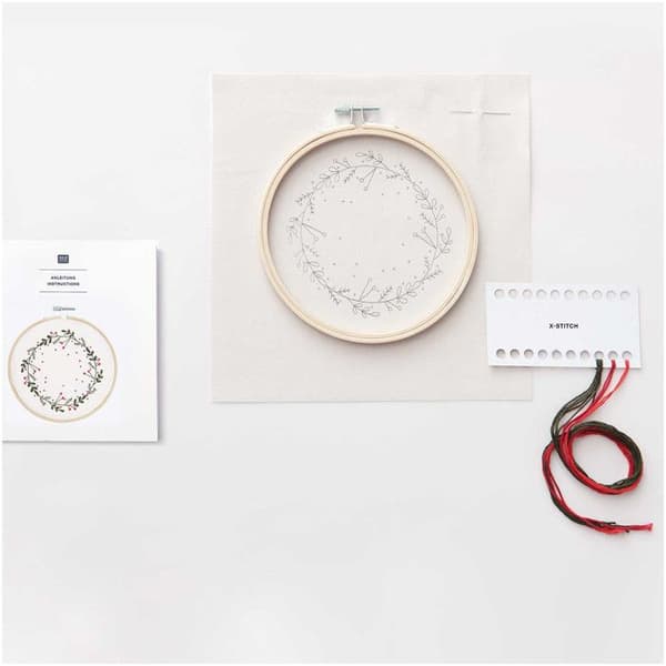 Julkransbroderisats Ø 15 cm