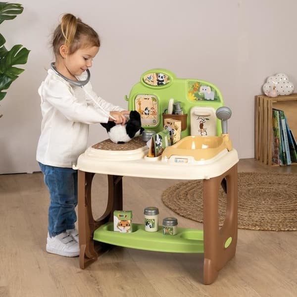 Smoby - Zoo Veterinary Center - 1 Panda plyschleksak - Många tillbehör och funktioner