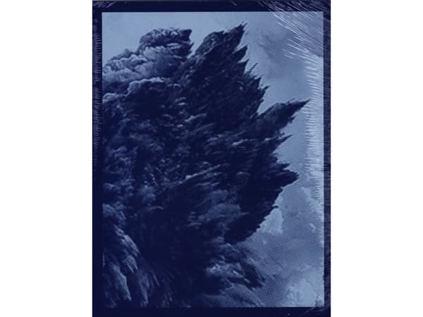 Clouds and Bombs | Juan Hein | Språk: Danska
