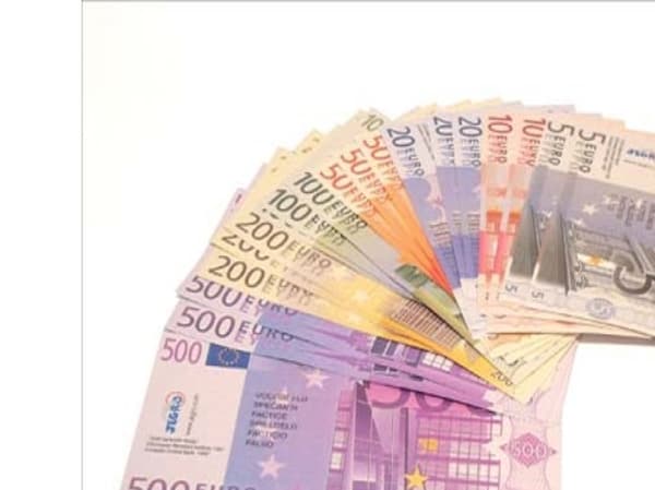 Betongmaterial, eurosedlar | Språk: und