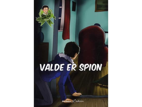 Valde är en spion | Anna-Marie Helfer | Språk: Danska