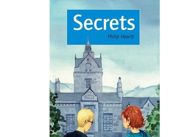 Secrets, TR 4 | Philip Hewitt | Språk: Engelska
