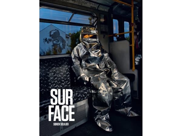SURFACE | Søren Solkær | Kieli: Englanti