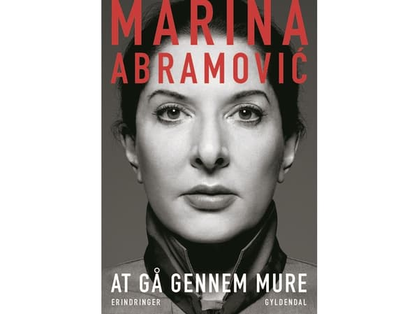 At gå gennem mure | Marina Abramovic | Kieli: Tanska