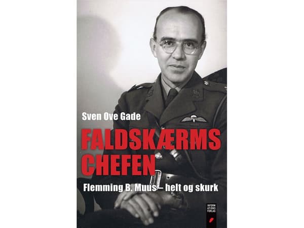 Fallskärmschefen | Sven Ove Gade | Språk: Danska