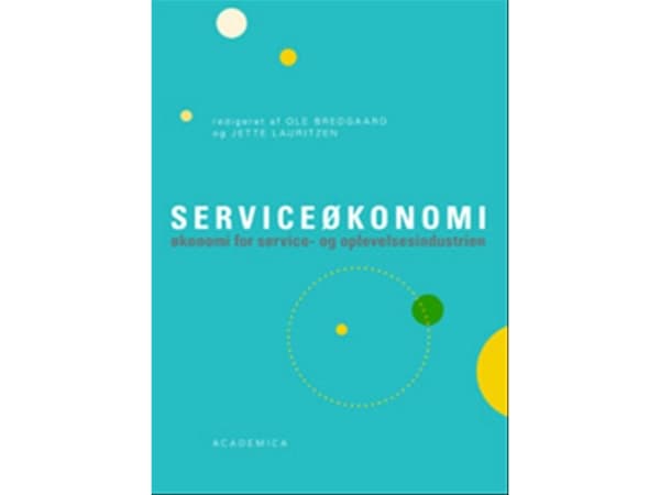 Serviceøkonomi | Erik Krogager Consult Aps;Ole Bredgaard;Michael Pedersen | Kieli: Tanska