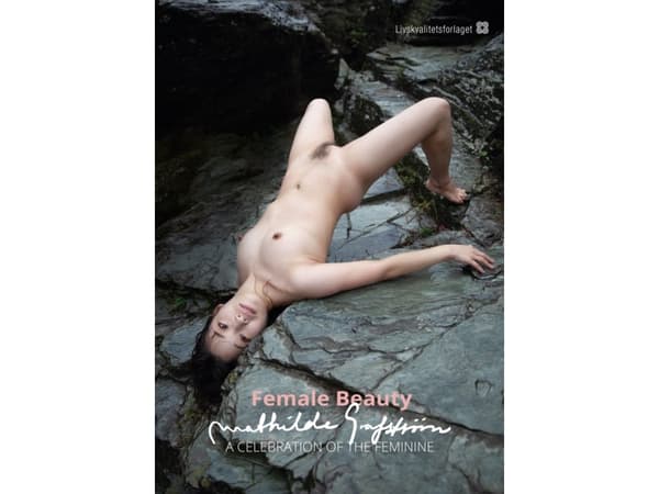 Female Beauty | Mathilde Grafström | Kieli: Tanska