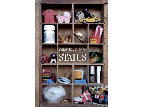 STATUS | Christina W. Born | Språk: Danska