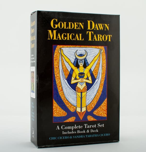 Golden Dawn Magical Tarot - a complete tarot set 9780738723396