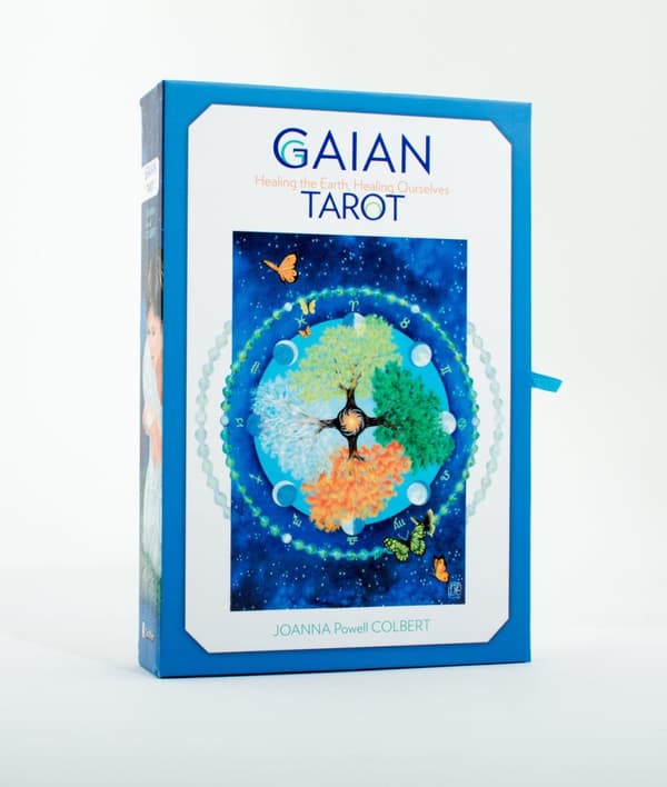 Gaian Tarot: Healing the Earth, Healing Ourselves 9780764350627