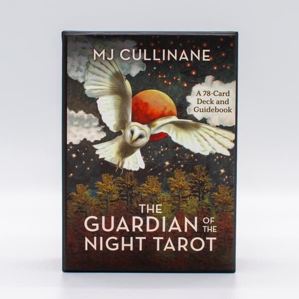 The Guardian of the Night Tarot 9781401969080