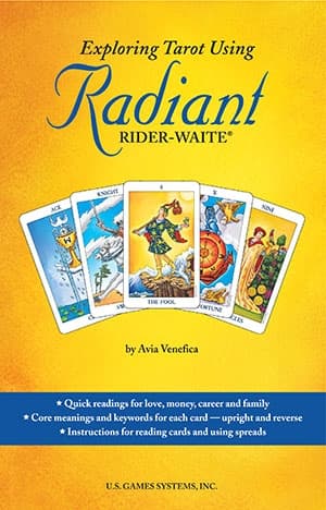 Exploring Tarot Using Radiant Rider-Waite Book 9781572818095