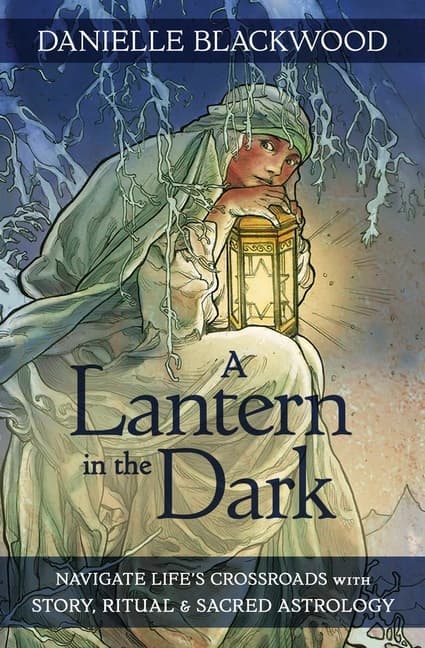 A Lantern in The Dark 9780738768687