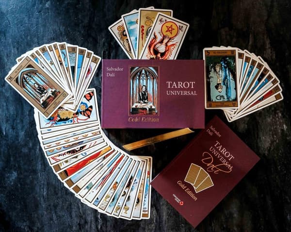 Dalí Tarot Universal Gold Edition 4250375102441