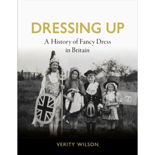 Dressing Up (inbunden, eng)