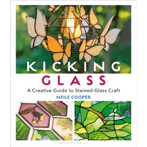 Kicking Glass (häftad, eng)