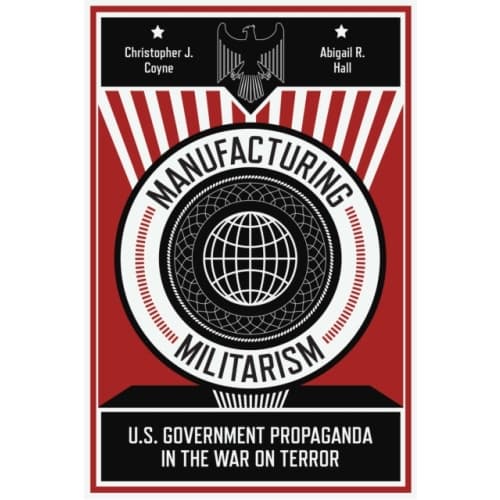 Manufacturing Militarism (häftad, eng)