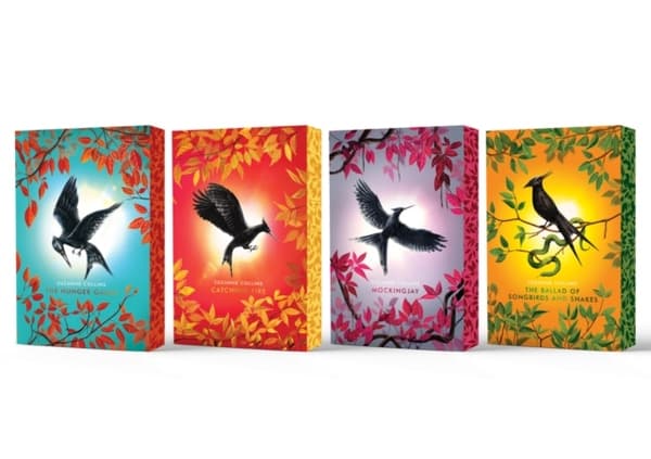 Deluxe Hunger Games Collection (4 Book Set) (pb) (Bok)