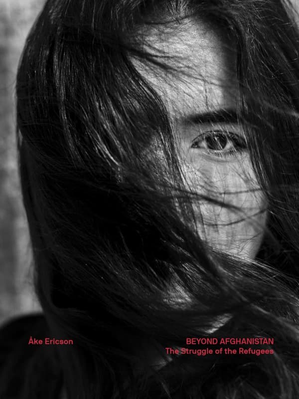 Beyond Afghanistan - The Struggle Of The Refugees (Bok)