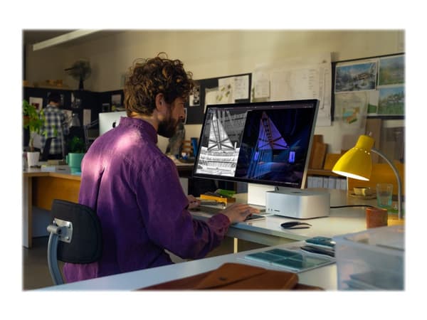Apple Studio Display Standard glass - LCD-skjerm - 27" - 5120 x 2880 5K - 600 cd/m² - Thunderbolt 3 - høyttalere med sub-bass - med tippe- og høydeju
