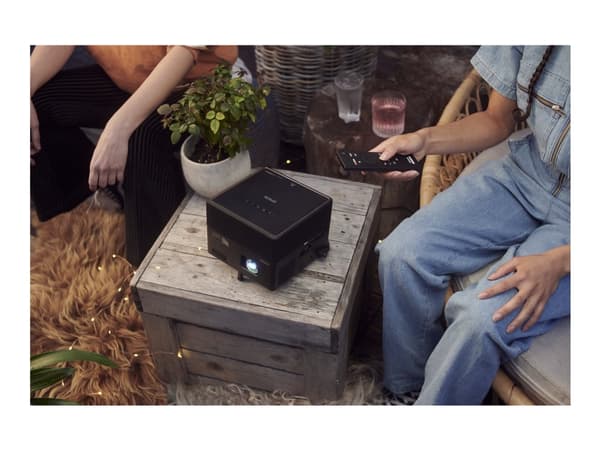 Epson EF-12 - 3 LCD-projektor - portabel - 1000 lumen (hvit) - 1000 lumen (farge) - Full HD (1920 x 1080) - 16:9 - svart - Android TV