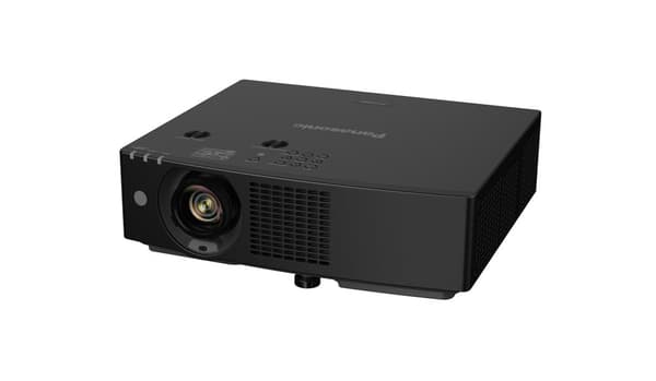 Panasonic PT-VMZ62BEJ projektor med 6200 lumen, knivskarp WUXGA-upplösning för seminarierum, svart