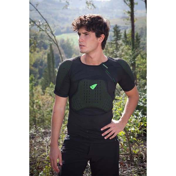 Ufo Centurion Bv2 T-shirt Med Kortärmskydd Svart S-M