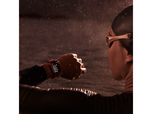 Apple Watch Series 9 (GPS + Cellular) - 45 mm - rostfritt stål i silver - smart klocka med sportband - fluoroelastomer - stormbl¨ - bandstorlek: S/M