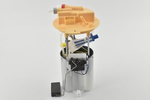 POLTTOAINEPUMPPU 31273963 31273961 2.0B VOLVO V60 S60