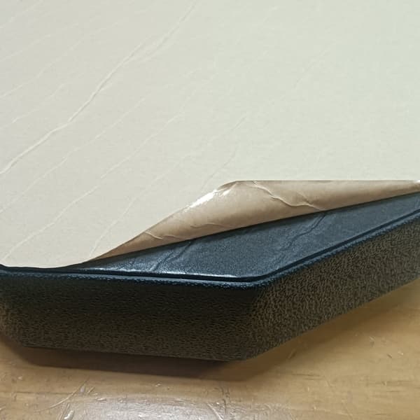 Rootz Musikboksemaskine - Væghængende fitnesstræner - Bluetooth-boksesæk - Kunstlæder - 40 cm x 40 cm x 7,5 cm