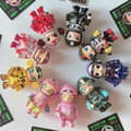 Miniatyrbild 1 av 8: POP MART MOLLY MEGA Space Series 2 – Blind Box Astronautfigur (Innehåll Slumpmässigt)