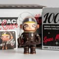 Miniatyrbild 6 av 8: POP MART MOLLY MEGA Space Series 1 – Blind Box Astronautfigur (Innehåll Slumpmässigt)