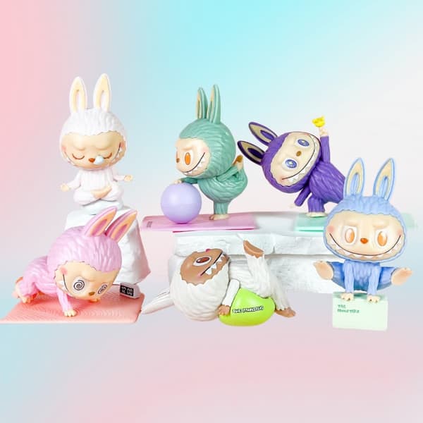 FUNNY LABUBU Yoga Edition – 6-pak samlerfigurer (blindboks) i gennemsigtig opbevaringspose