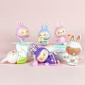 Miniatyrbild 5 av 5: FUNNY LABUBU Yoga Edition – Andra Generationen – 6-pack Blind Box Samlarfigurer i Transparent Förvaringspåse